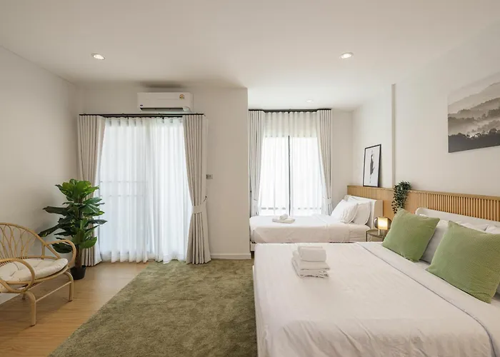 Cozy Spacious 4br Villa, 12pax, 200m Bts Phrakhanong, 10min Thonglo, Fast 500mbps Wifi *