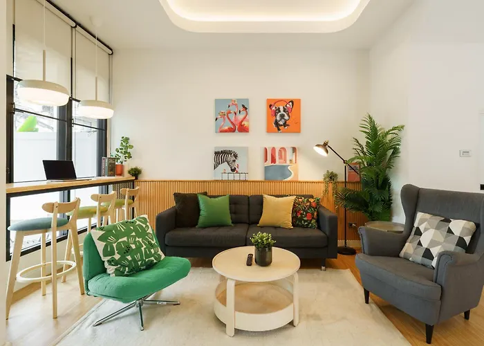 Cozy Spacious 4br Villa, 12pax, 200m Bts Phrakhanong, 10min Thonglo, Fast 500mbps Wifi *
